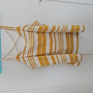 Universal threads tank